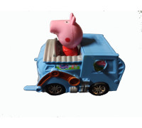 Фигурка Peppa Pig в машинке